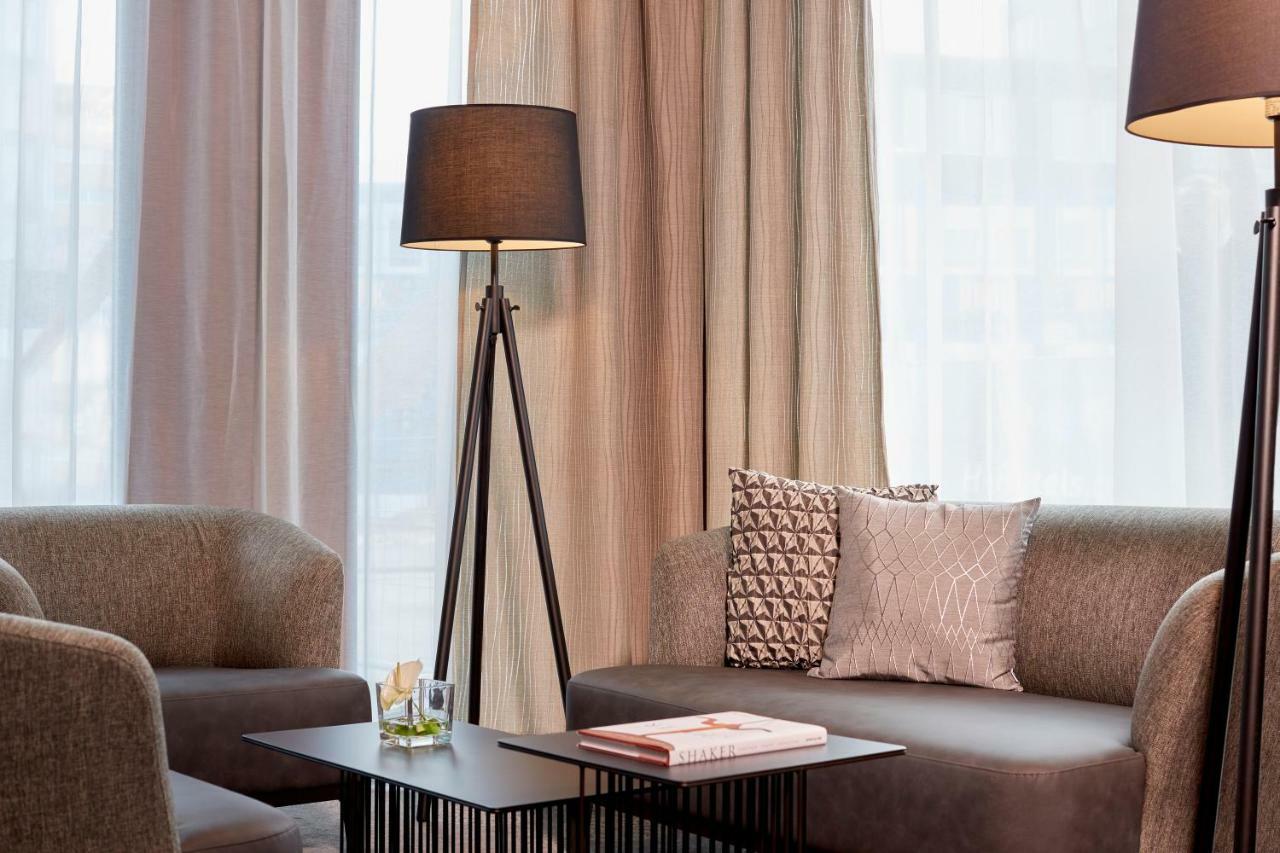 ハイペリオン ホテル ミュンヘン エクステリア 写真 Floor lamp